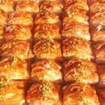 عرضه انواع باقلوا استانبولی