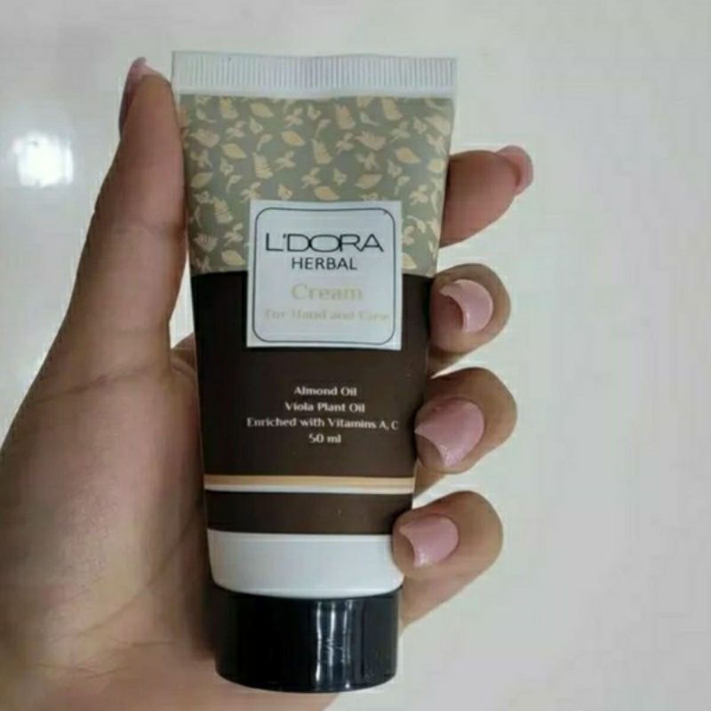 کرم دست و صورت لدورا کرم معجزه