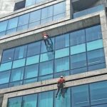 پیچ رولپلاک نما شست‌وشو نمای ساختمان